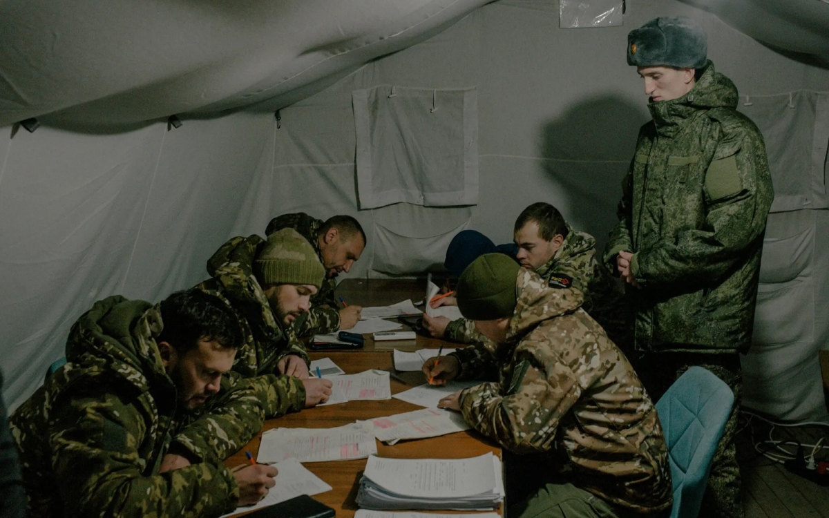 Nam giới Chechnya ký hợp đồng quân sự với lực lượng đặc nhiệm Akhmat của Cộng hòa Chechnya.