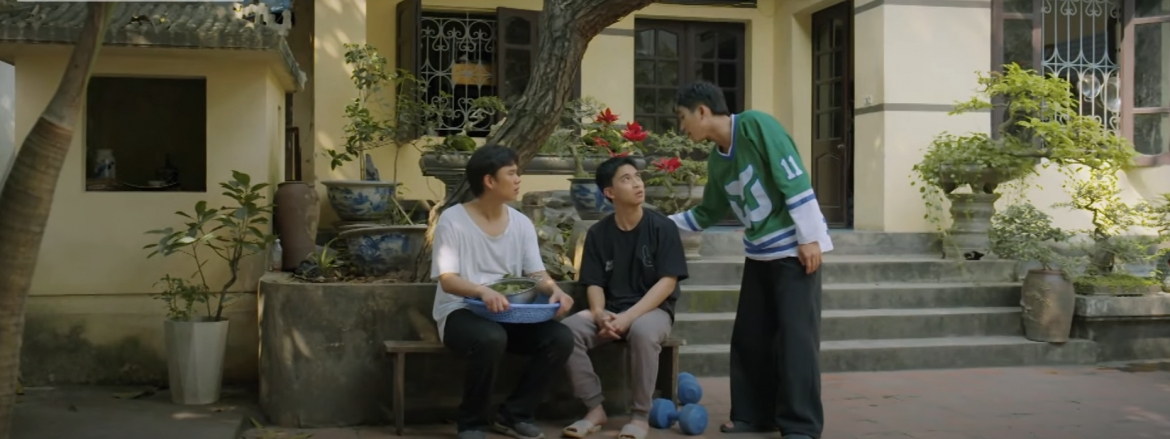  Dũng cảm thấy hoang mang khi chị Diễm hình như đã phải lòng mình