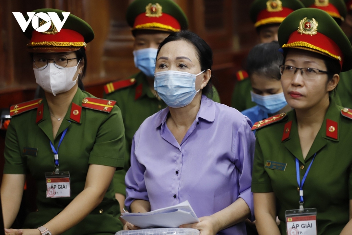 Cựu Chủ tịch Vạn Thịnh Phát - Trương Mỹ Lan hầu toà trong giai đoạn 1 của vụ án