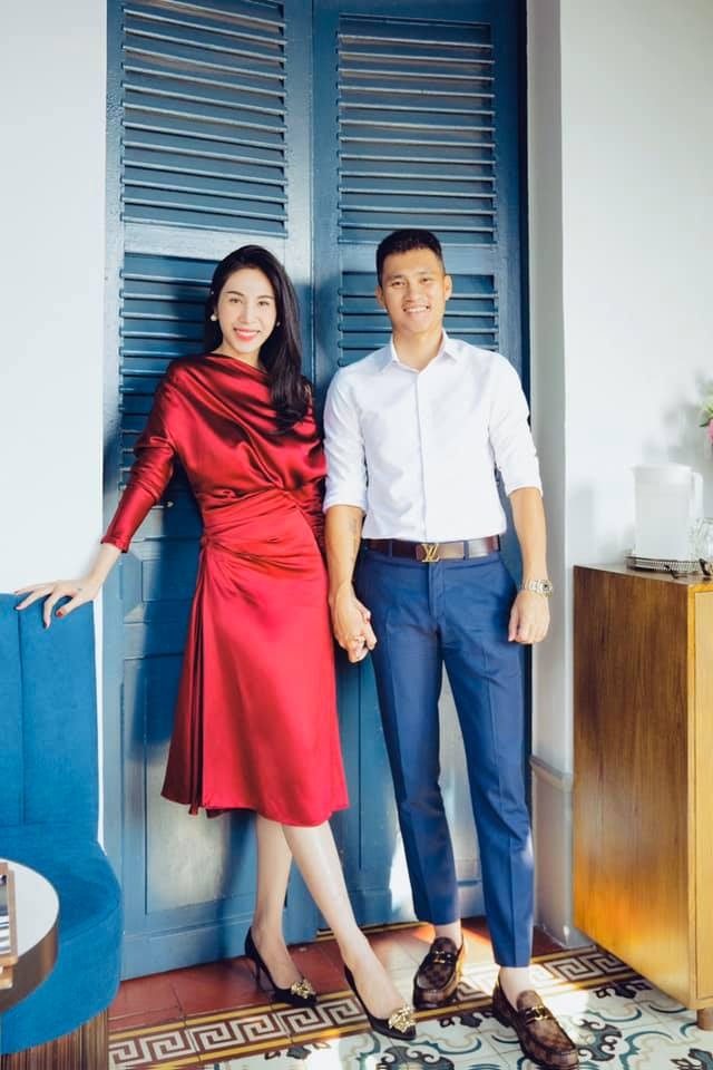 Thủy Tiên và Công Vinh hẹn hò từ năm 2008, kết hôn năm 2014. Từ khi kết hôn, cuộc hôn nhân của Thủy Tiên và Công Vinh luôn nhận được sự quan tâm của khán giả. Hai người có một cô con gái, đặt tên thân mật là Bánh Gạo. Trải qua 10 năm bên nhau, Công Vinh và Thủy Tiên luôn khiến công chúng ngưỡng mộ bởi sự đồng hành, chia sẻ trong công việc và tình yêu dành cho nhau.