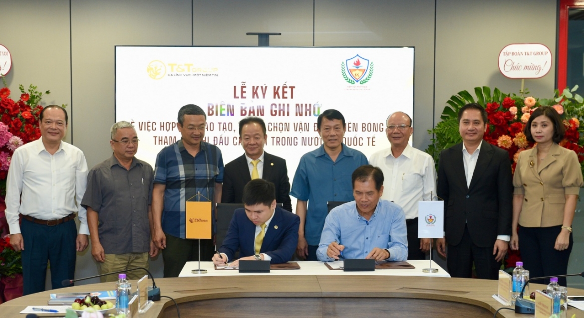 Cú bắt tay của Hiệp hội thể thao CAND và lò bóng bàn Hà Nội T&amp;T của bầu Hiển hồi cuối tháng 5 vừa qua là bước ngoặt đáng nhớ