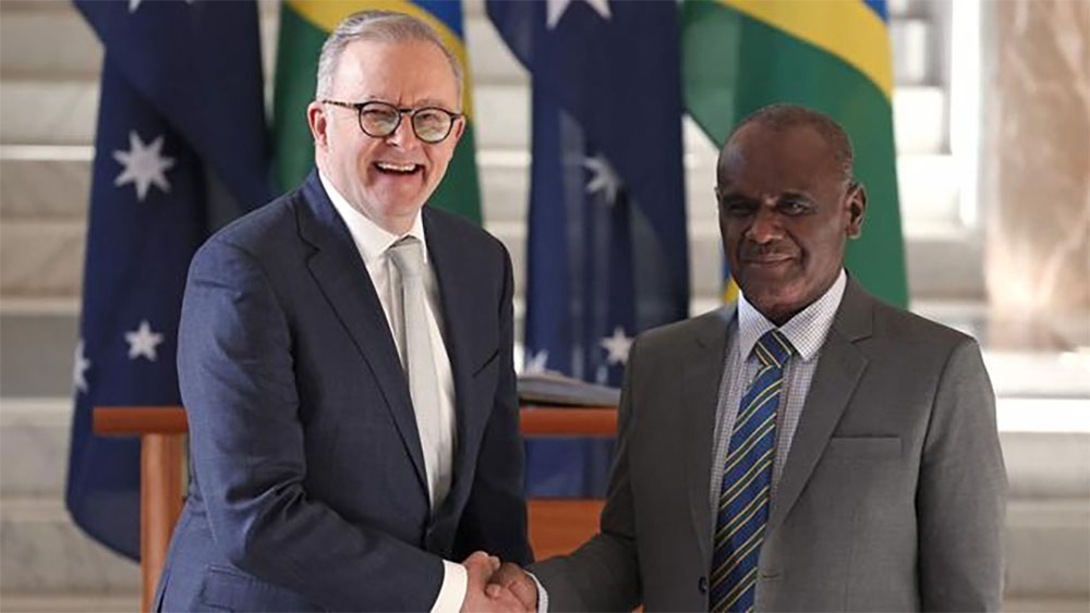Thủ tướng Australia Anthony Albanese tiếp Thủ tướng Solomon Jeremiah Manele tại Canberra. Nguồn: AFP
