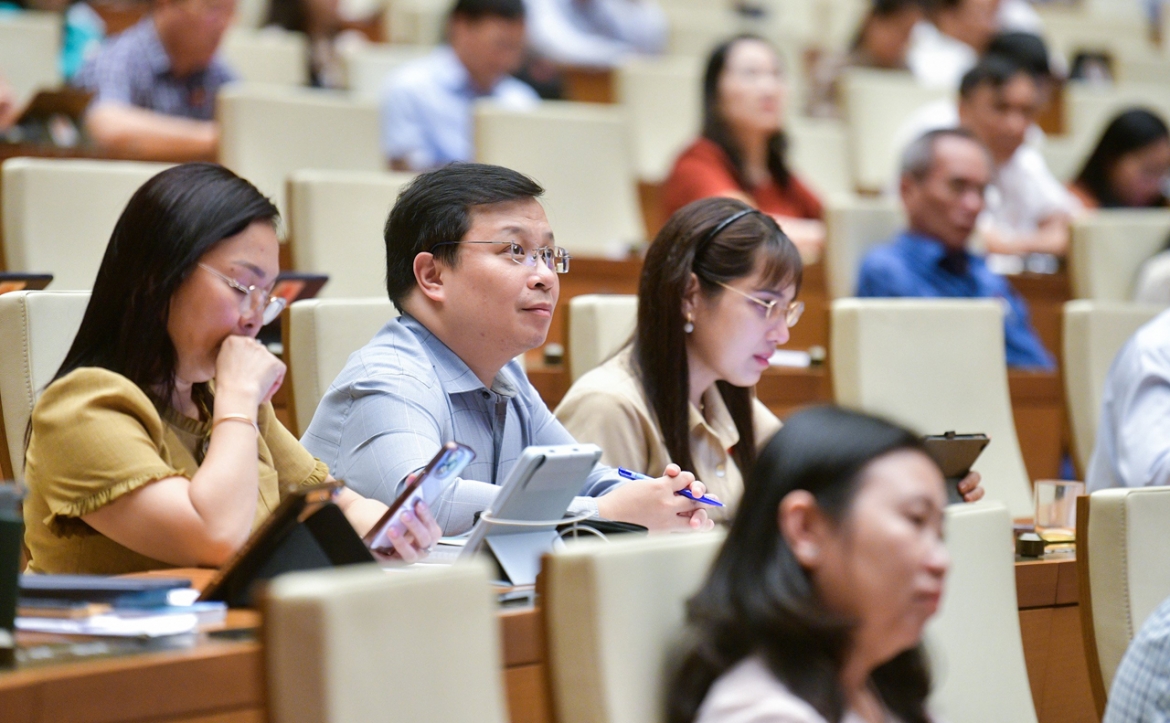 Phiên thảo luận về dự án Luật Thuế giá trị gia tăng (sửa đổi) được nhiều đại biểu quan tâm nêu ý kiến