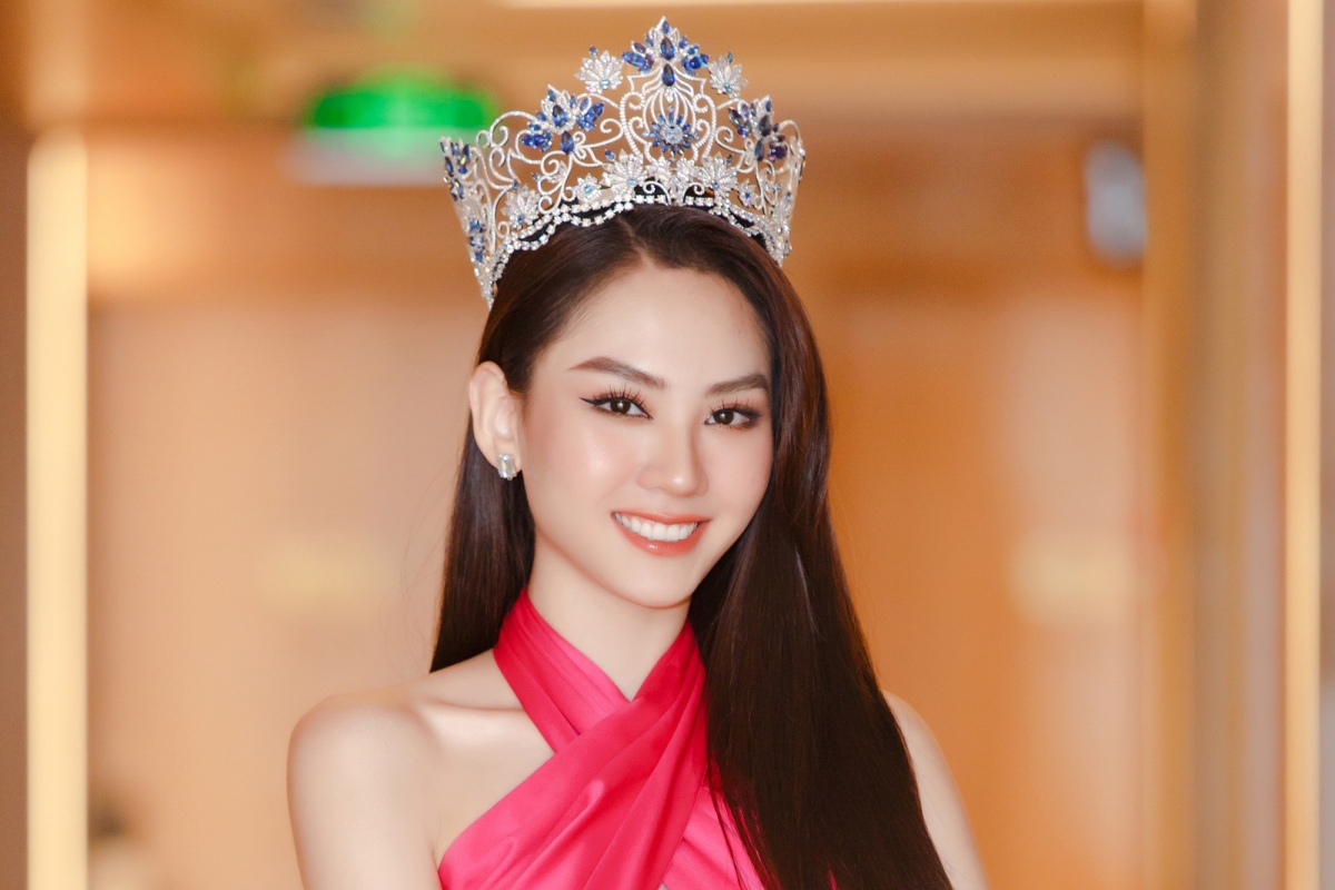 Công ty quản lý đưa ra thông báo về lý do hoa hậu Huỳnh Nguyễn Mai Phương vắng mặt trong nhiều sự kiện gần đây. Theo đó, nàng hậu ít tham gia sự kiện thời gian qua là cô tập trung cho việc học và các lịch trình cá nhân.
