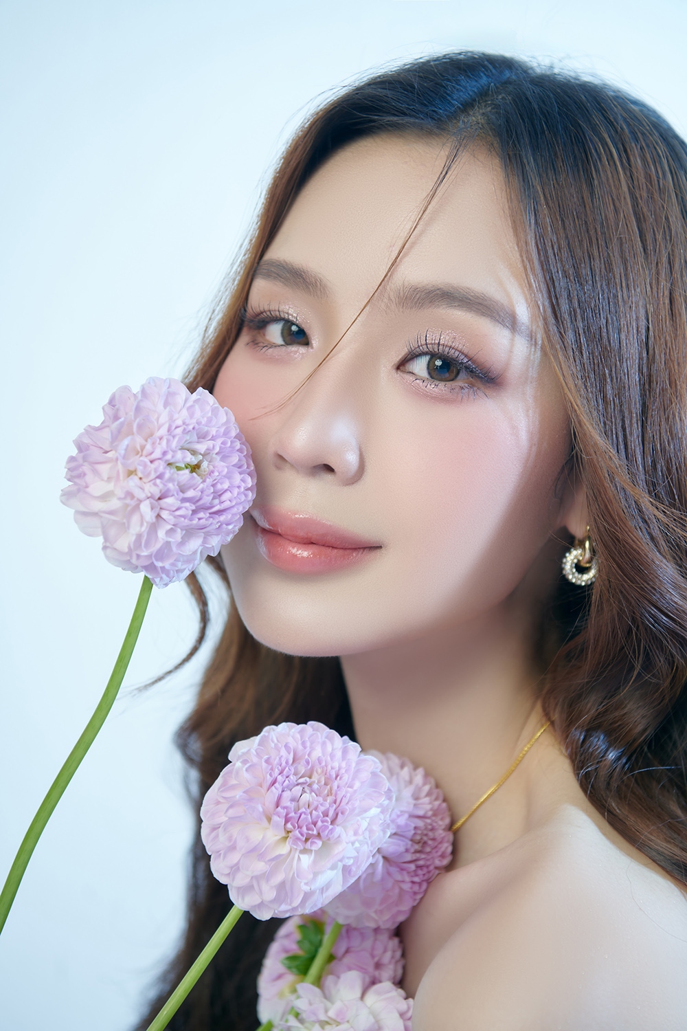 Chưa dùng lại ở đấy, với sự nỗ lực không ngừng nghỉ của mình, Hoa hậu Bảo Ngọc còn lọt Top 10 Chung kết Toàn cầu cuộc thi "Hack4Growth Champion of Global and Local Innovation 2021", bảo trợ bởi Bộ Ngoại giao Việt Nam; Top 3 Dự án Xuất sắc nhất tại Mekong - RoK Youth Group Workshop 2023, tổ chức bởi Bộ Ngoại giao Hàn Quốc.