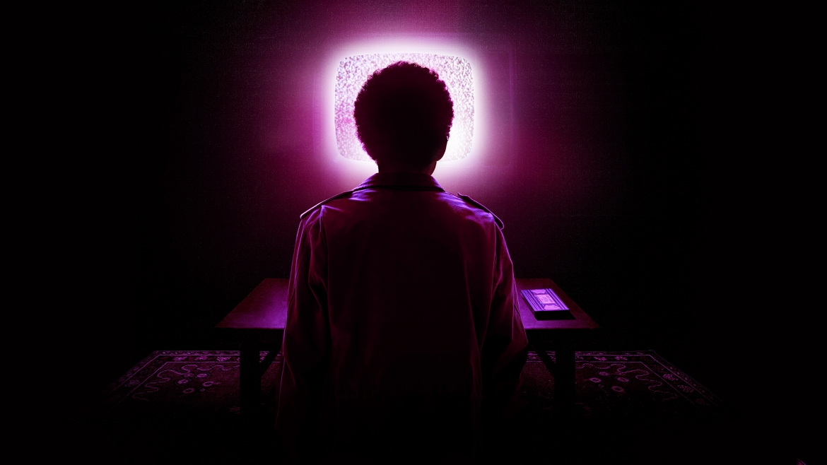 “I Saw the TV Glow” (tựa Việt: Tôi thấy TV bừng sáng)