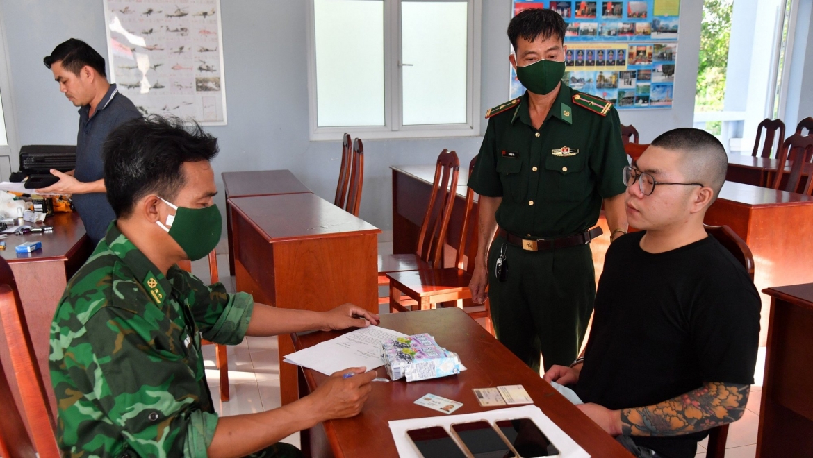 Lực lượng chức năng làm việc với đối tượng Chương