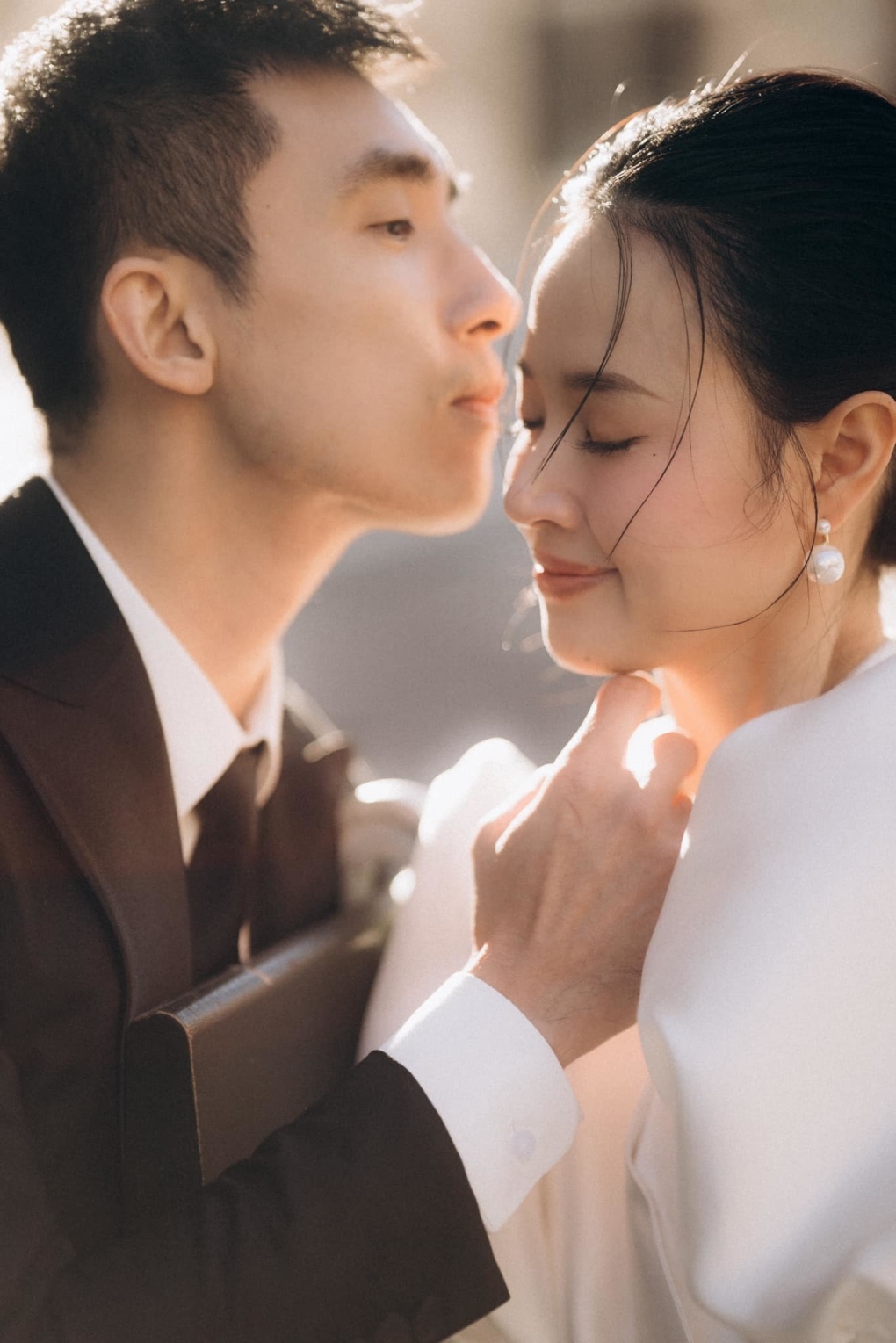 Diễn viên Midu cho biết cô và ông xã doanh nhân có nhiều điểm tương đồng nên ở bên nhau rất tự nhiên, mỗi ngày trôi qua đều bình yên, vui vẻ.