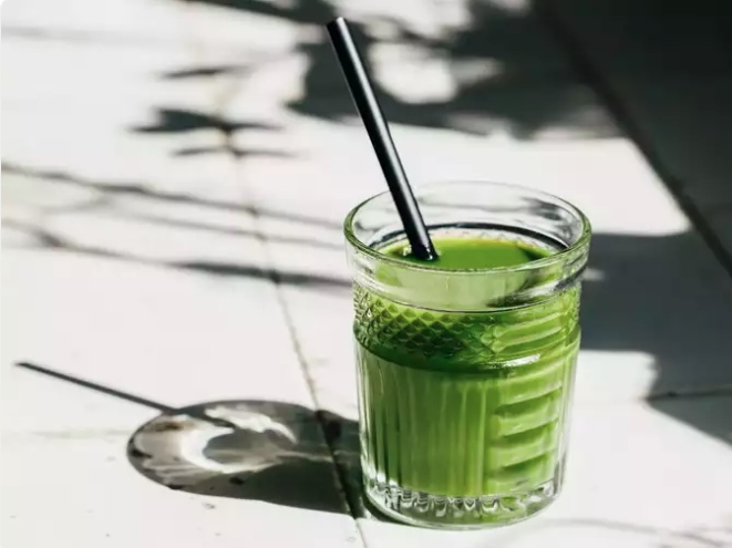 Dưỡng ẩm: Nước ép đu đủ thô có tác dụng dưỡng ẩm. Do đó đây là loại thức uống tuyệt vời để bạn bắt đầu ngày mới. Giữ nước là điều cần thiết để duy trì mức năng lượng, chức năng nhận thức và sức khỏe tổng thể.