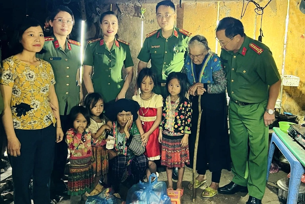 Quan tâm chăm lo và định hướng lối sống tích cực cho trẻ em là trách nhiệm của cả cộng đồng.