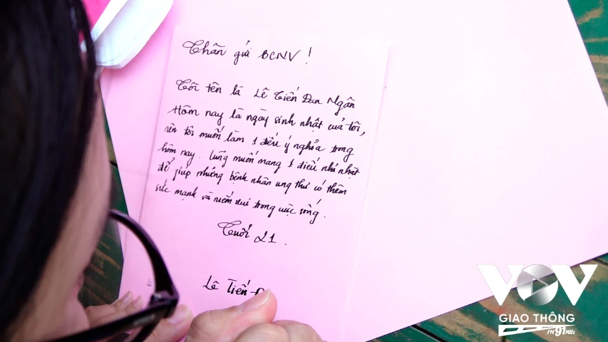 Lê Tiền Đan Ngân đã quyết định hiến tóc nhân ngày sinh nhật của mình