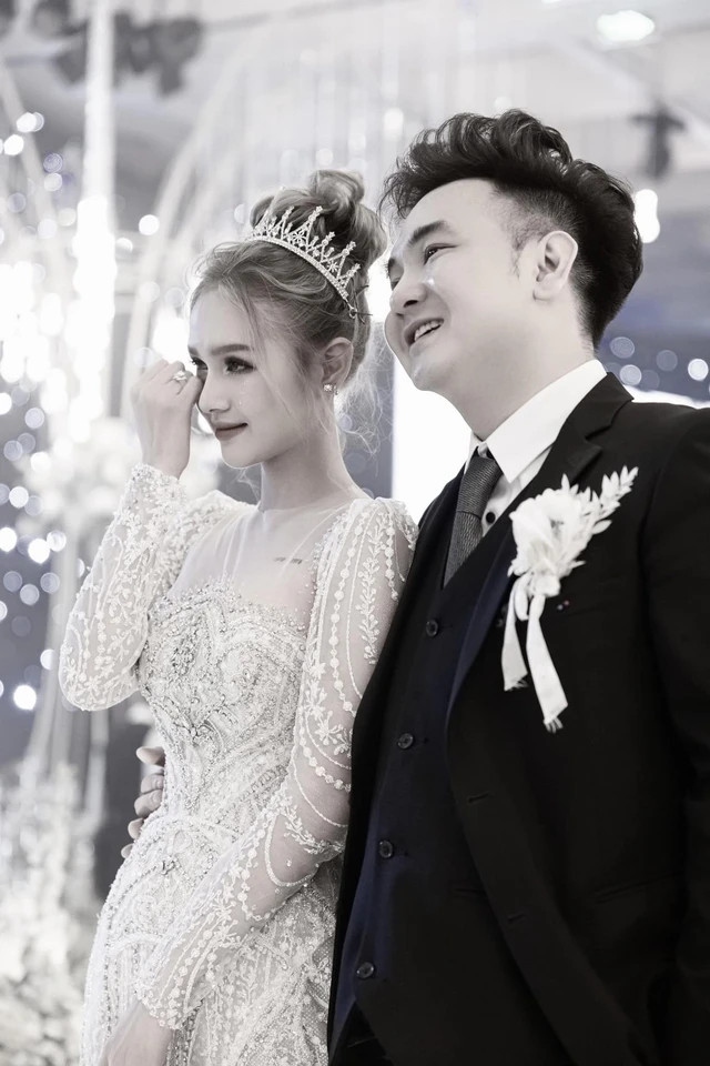 Xoài Non xác nhận chia tay chồng sau 5 năm gắn bó.