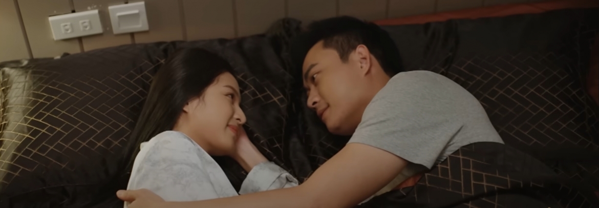 Cợ chồng Nghiêm - Trang có những phút giây tình cảm
