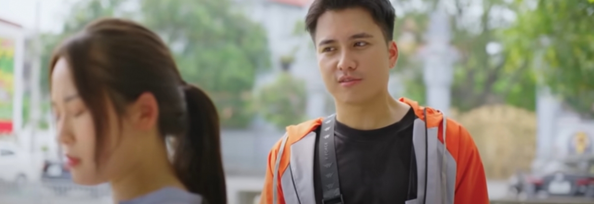 Yên phát hiện tay Hào bị thương