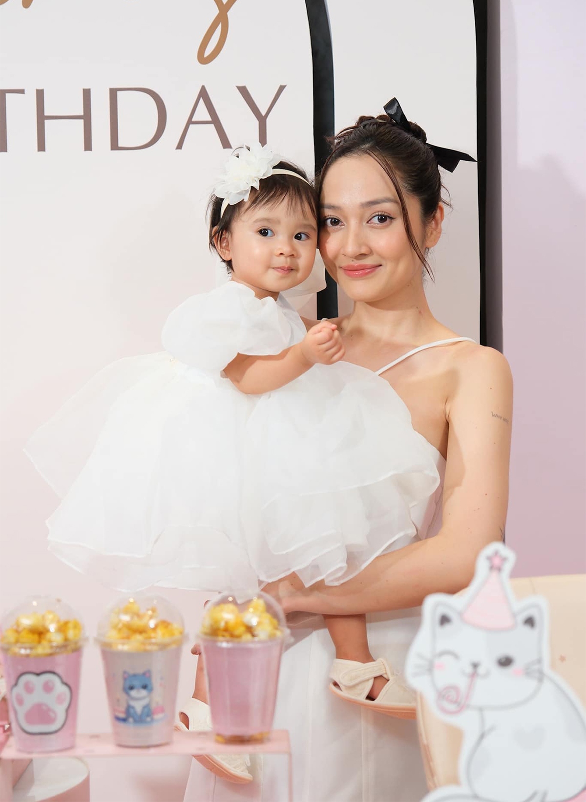 Bảo Anh xúc động khoảnh khắc con gái cất tiếng nói đầu tiên.
