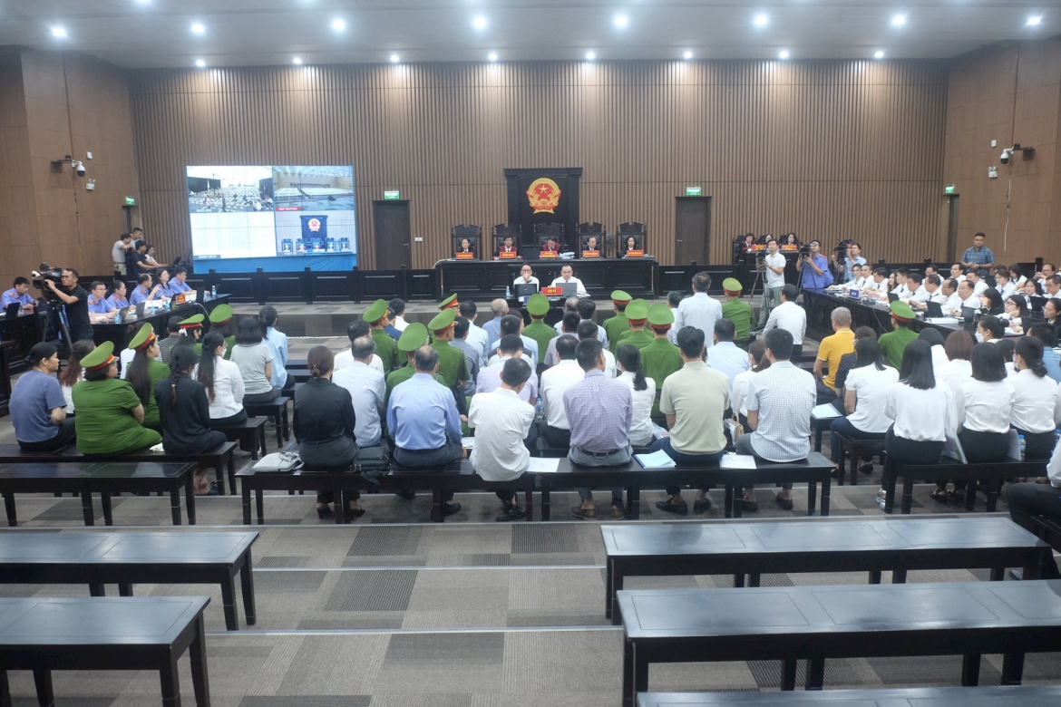 Toàn cảnh phiên tòa