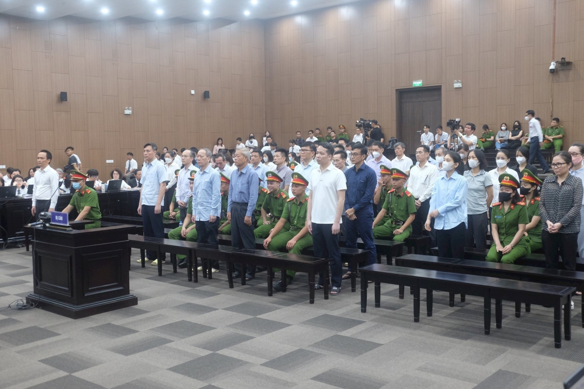 Các bị cáo tại phiên xét xử sơ thẩm