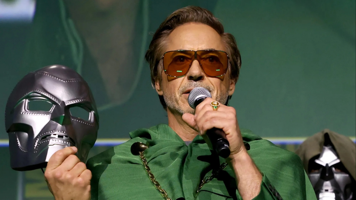 Robert Downey Jr. trở lại với vai Doctor Doom/Victor von Doom.