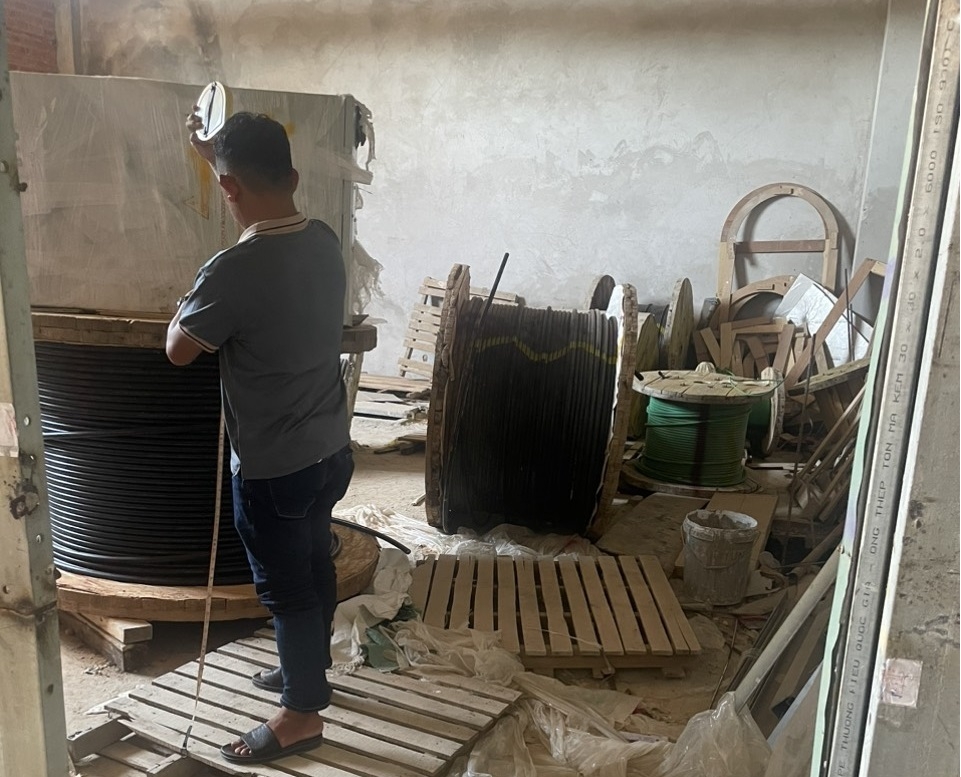 Kho để vật tư thiết bị mà đối tượng vào trộm. (Ảnh: B.H)