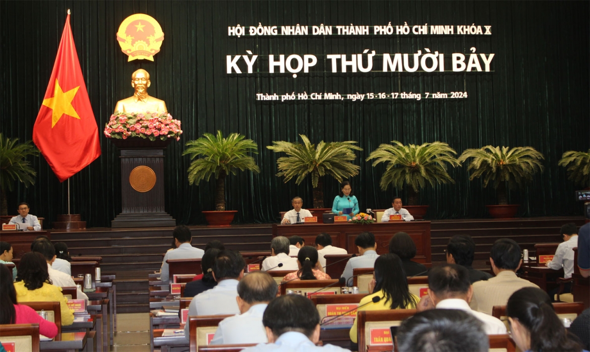 Đại biểu tham dự kỳ họp (Ảnh: Thành Nhân)