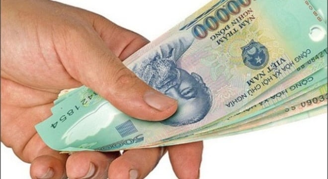 Mỗi tháng chồng đưa cho tôi gần 100 triệu thì em anh ấy vay 5-7 triệu mà từ chối thì sợ chồng buồn. (ảnh minh họa)