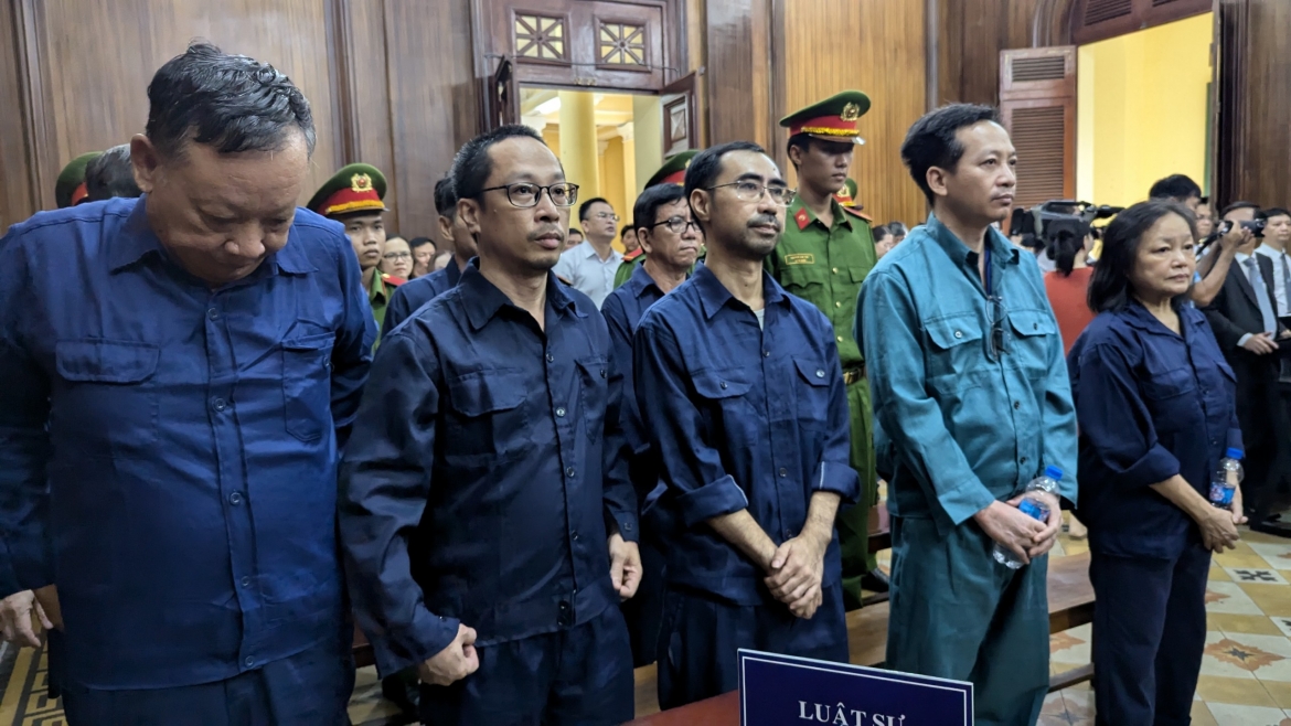 Có 4/14 bị cáo trong vụ án này bị xét xử vắng mặt, trong đó có bị cáo Nguyễn Thị Thanh Nhàn (Chủ tịch HĐQT kiêm Tổng Giám đốc Công ty AIC) bị tuyên án 24 năm tù. (Ảnh: A.T)