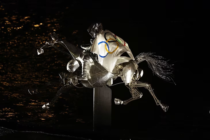 Tiết mục biểu diễn trên sông Seine. Ảnh: Ủy ban Olympic