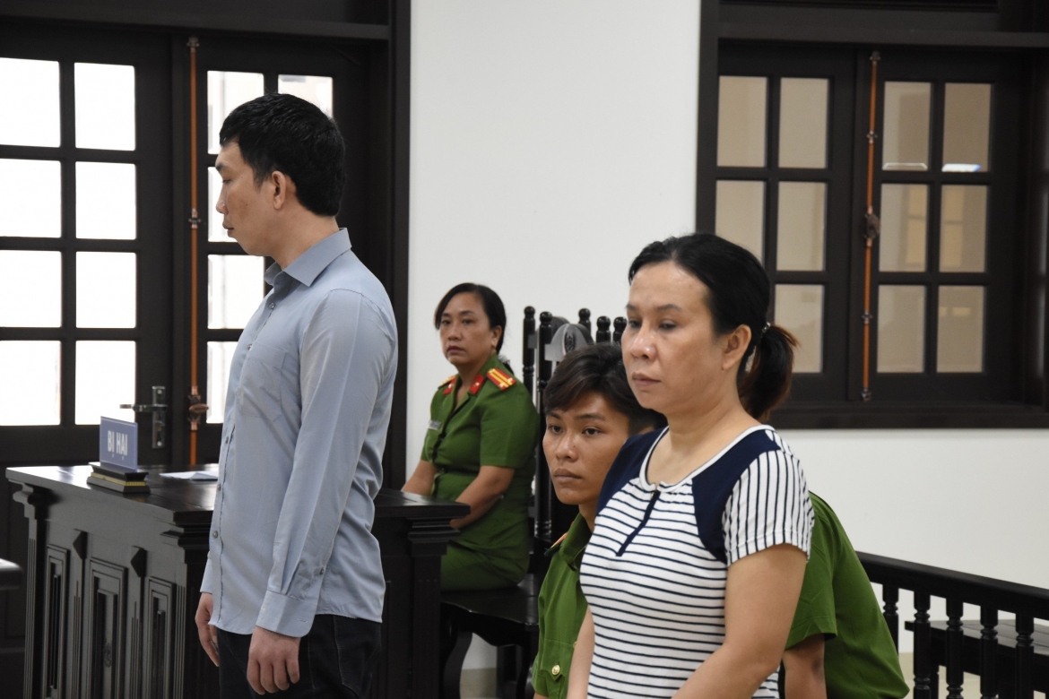 2 bị cáo Nguyễn Minh Hiếu và Kiều Thị Mai tại tòa