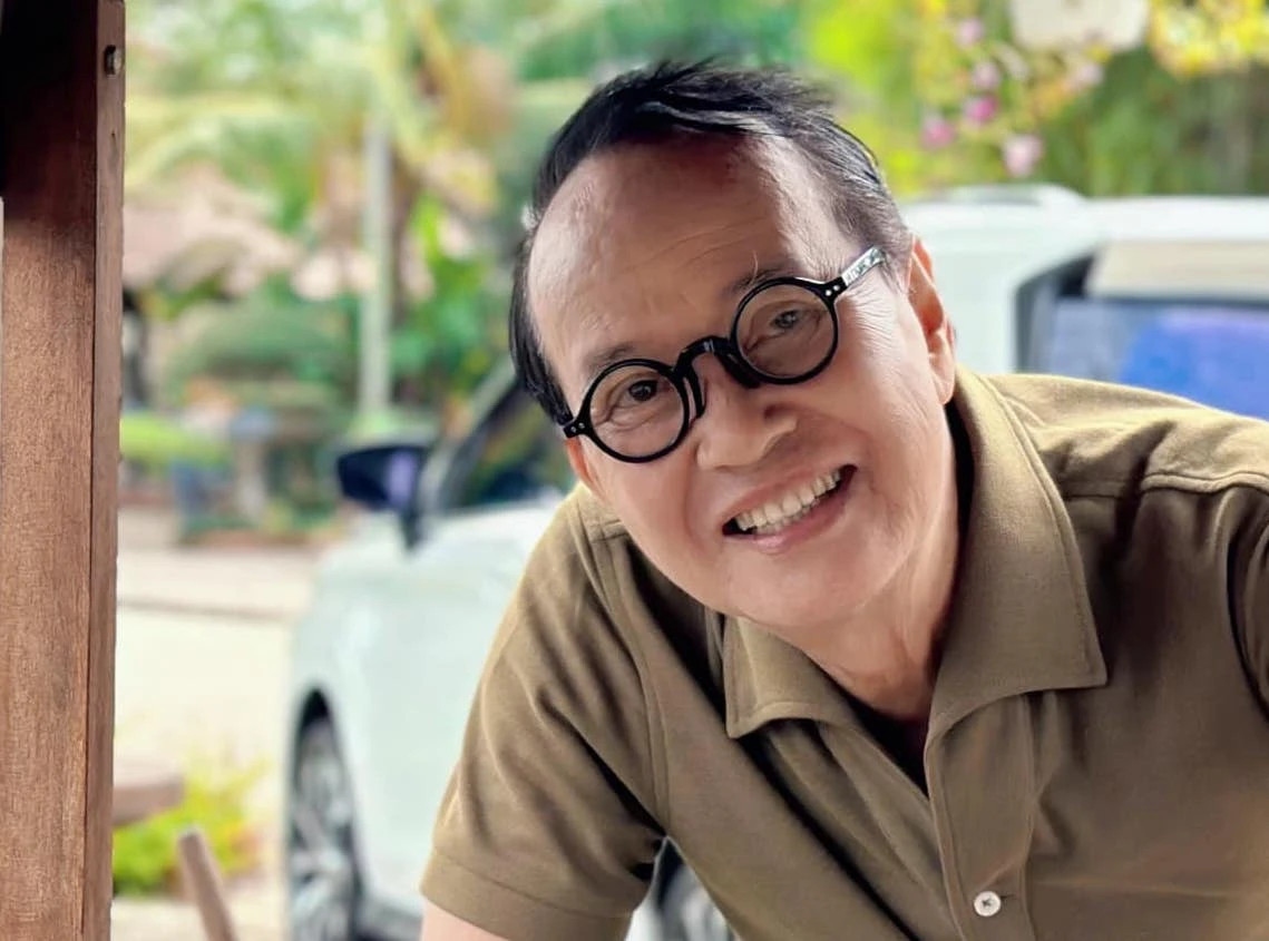NSND Kim Điền thông báo ông đã được xuất viện. Theo NSND Thanh Điền, sức khoẻ của ông còn yếu sau ca phẫu thuật nhưng cơ bản ổn định.“Tôi đã khám tổng quát và bác sĩ kết luận không có vấn đề gì đáng ngại. Tuy nhiên sức khỏe của tôi giảm sút do tuổi già. Tôi đã 80 tuổi nhưng vẫn nghĩ mình trẻ để yêu đời, sống và có ước mơ. Tôi mừng vì luôn giữ cho mình tinh thần lạc quan”, NSND Thanh Điền nói.