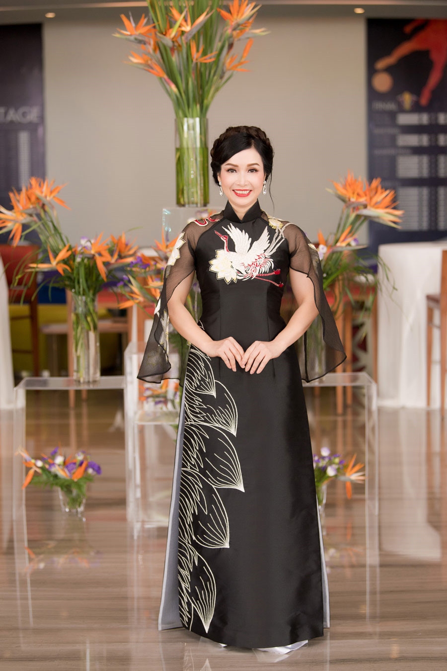 Sau 36 năm đăng quang, Bùi Bích Phương vẫn giữ được nhan sắc mặn mà và duyên dáng, tạo dựng hình ảnh đẹp trong lòng công chúng. Cô tự nhận mình có cuộc sống bình dị, không sang chảnh như mọi người tưởng. Chị có sự nghiệp ấn tượng và cuộc sống hôn nhân hạnh phúc bên Tiến sĩ Vũ Thiệu Giang và hai con. Ông xã luôn đứng sau cổ vũ, động viên chị. Là hoa hậu thế hệ đầu, Bùi Bích Phương không thua kém các đàn em. Chị không chỉ giỏi ngoại ngữ mà còn thể hiện sự bản lĩnh trong cả công việc và cuộc sống.