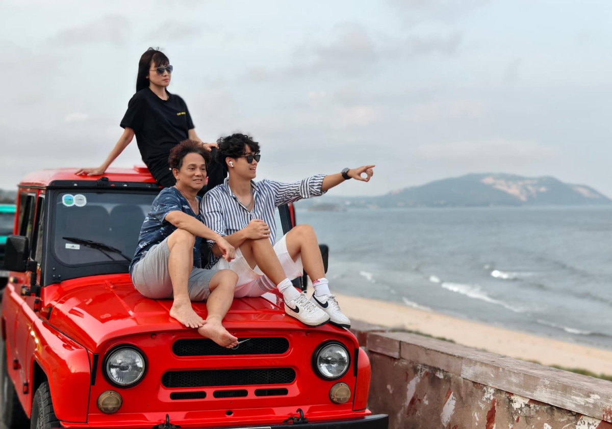 Gia đình diễn viên Hiền Mai vừa có kỳ nghỉ hè ở Phan Thiết trước khi người đẹp đưa con trai trở lại Mỹ sống và học tập.