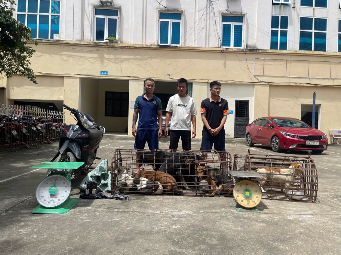 Ba đối tượng và tang vật vụ án