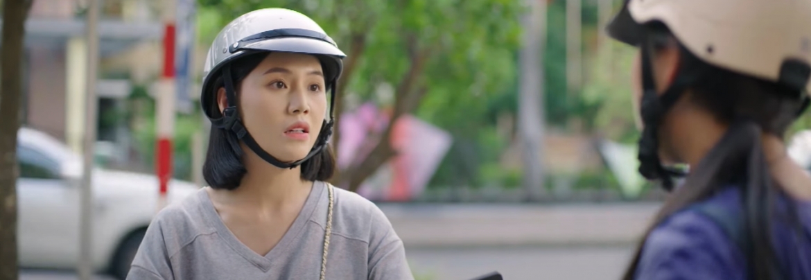 Yên bắt gặp Đào và Nghiêm đi ra từ quán cà phê