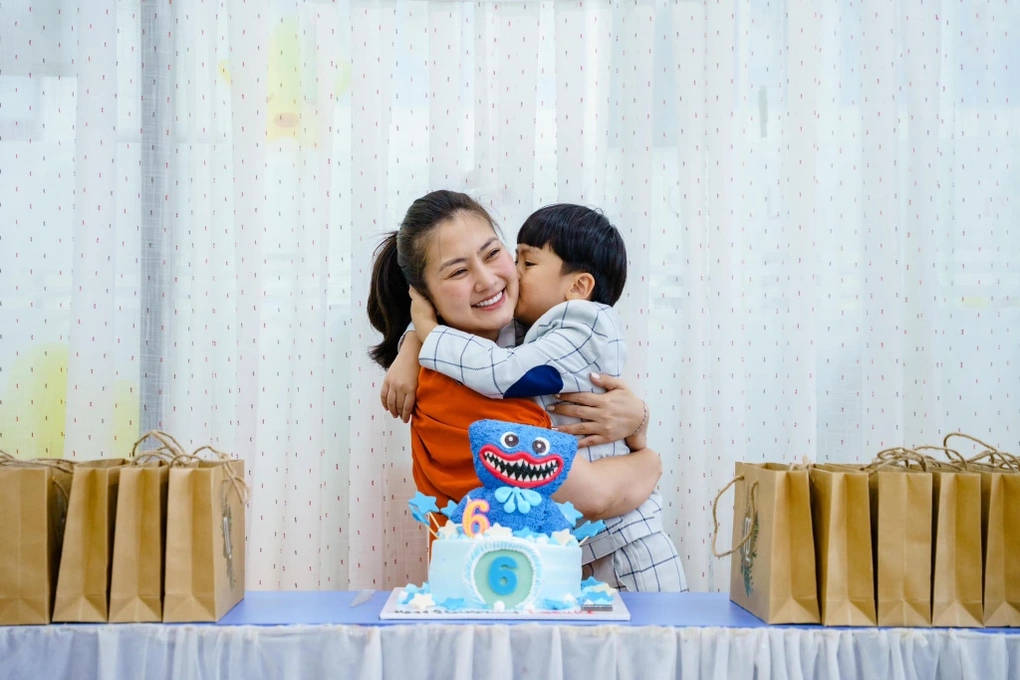 Ngọc Lan muốn ngừng đóng phim để có thời gian chăm sóc con trai