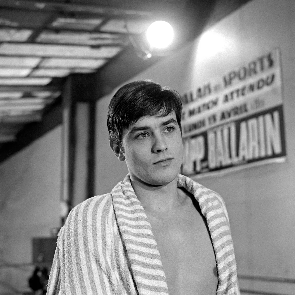 Không lâu sau, Alain Delon trở nên nổi tiếng và được công chúng biết đến rộng rãi. Ông từng tham gia vai chính trong loạt phim như Rocco And His Brothers (1960), The Eclipse (1962), The Leopard (1963), The Red Circle (1970), Mr. Klein (1976)...