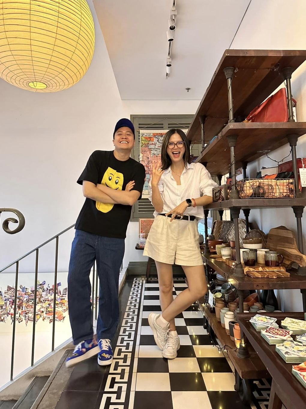 Diễn viên Lương Mạnh Hải và Trần Vân Anh hội ngộ sau 16 năm kể từ khi bộ phim 'Bỗng dưng muốn khóc' lên sóng.