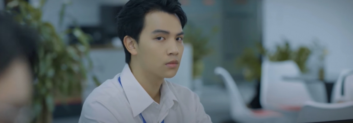Dũng phục thù thành công tình địch của mình khi kết quả đấu thầu thuộc về công ty của chị Diễm