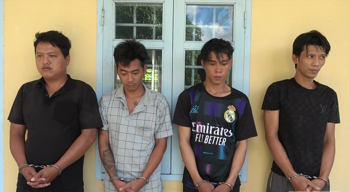 4 đối tượng trộm cắp ( ảnh: CATG)
