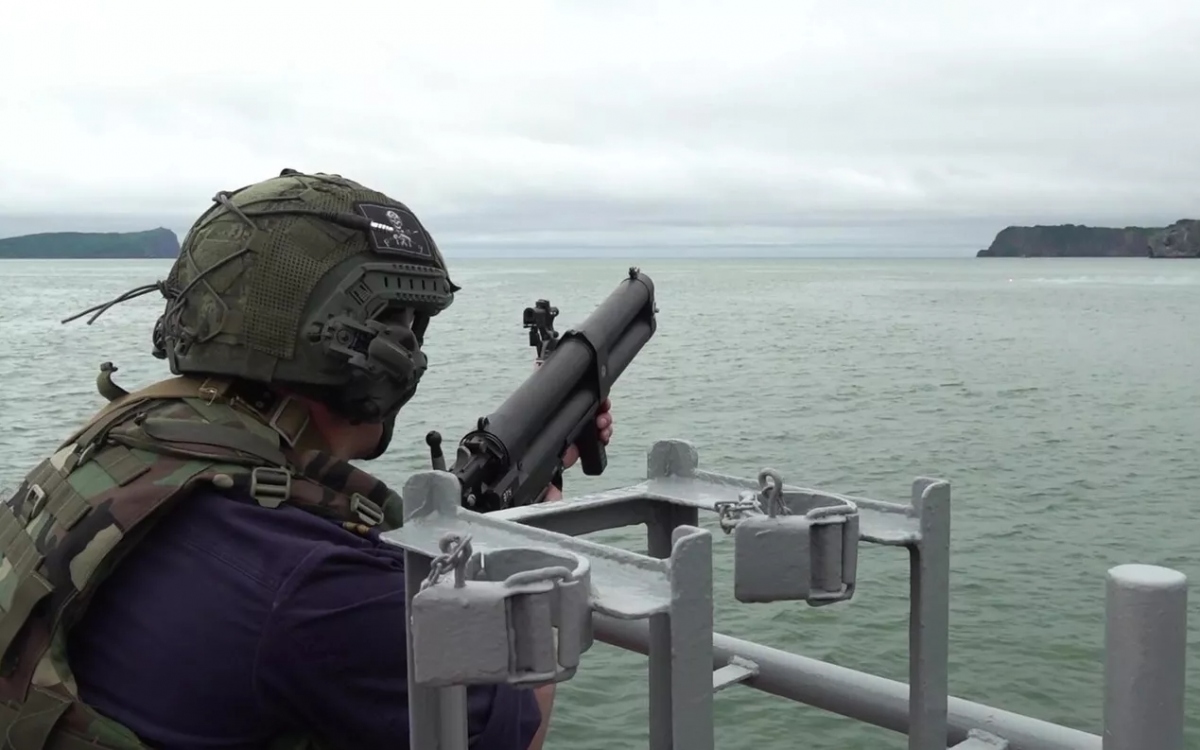 Trước đó, giới chức Nga công bố rằng Tổng thống Nga Putin đã quyết định lập ra một Ban Hàn hải.