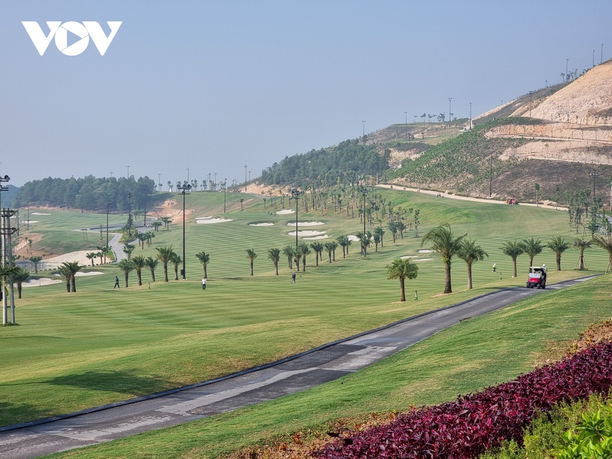 Sân golf Việt Yên