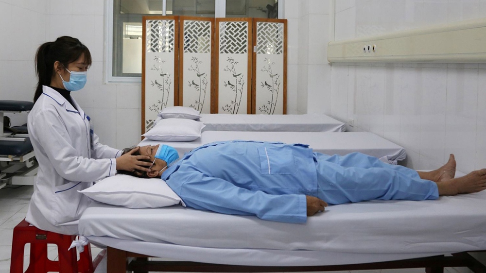 Khi muốn xoa bóp, bấm huyệt...người bệnh nên chọn các cơ sở chuyên khoa uy tín