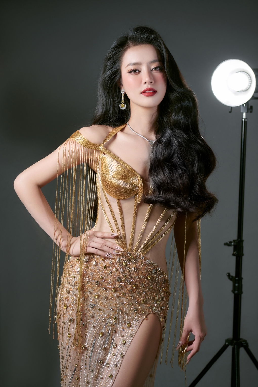 Bùi Khánh Linh, á hậu 1 Miss Grand Vietnam 2023, được công bố là thí sinh Việt tại Miss Intercontinental - Hoa hậu Liên lục địa 2024.
