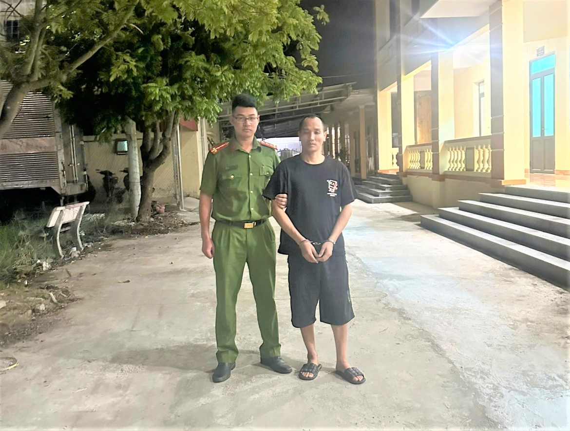 Đối tượng bị truy nã 17 năm đã ra đầu thú