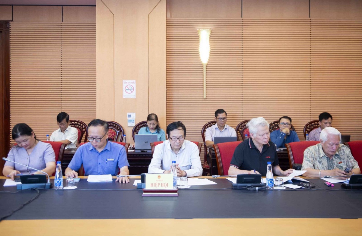    Các đại biểu góp ý Dự thảo Luật Hóa chất 