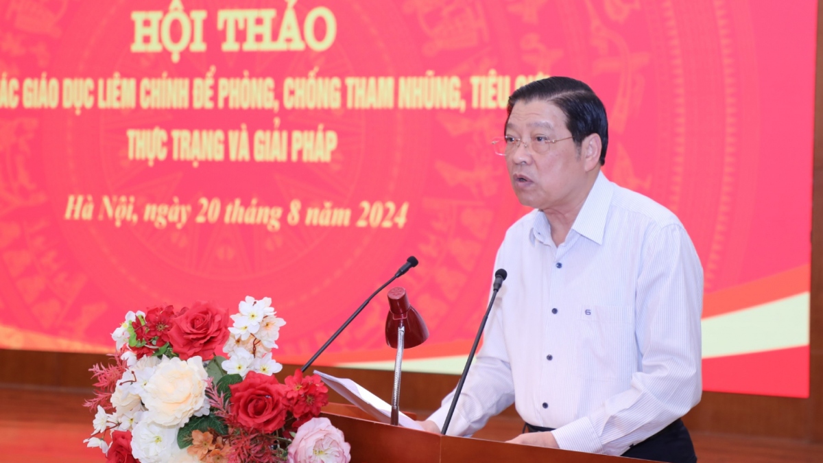 Trưởng Ban Nội chính Trung ương Phan Đình Trạc phát biểu tại hội thảo