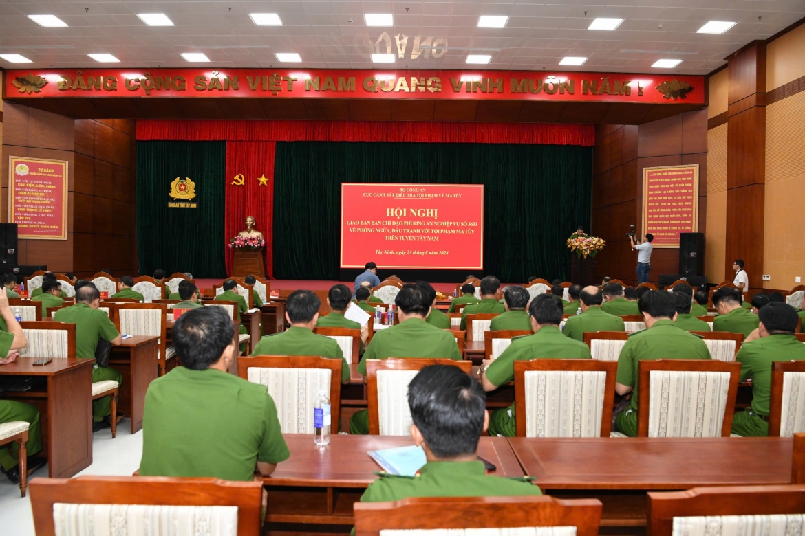 Quang cảnh hội nghị. (Ảnh: C04)