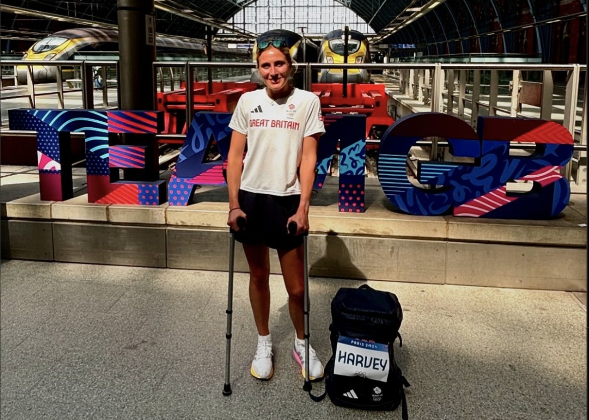 Rose Harvey hoàn thành phần thi marathon dù bị gãy xương tại Olympic Paris 2024 (Ảnh: Instagram)