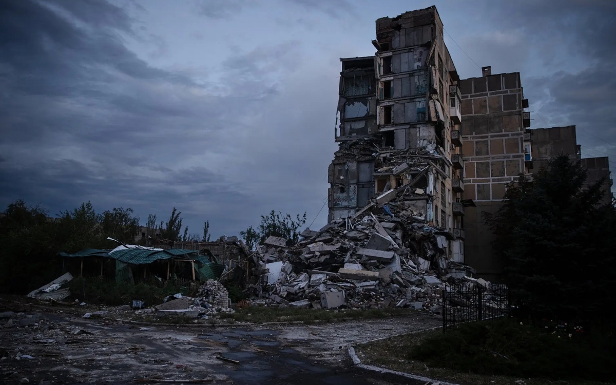 Cảnh đổ nát tại Toretsk do chiến sự giữa Nga và Ukraine. Ảnh: Nytimes.