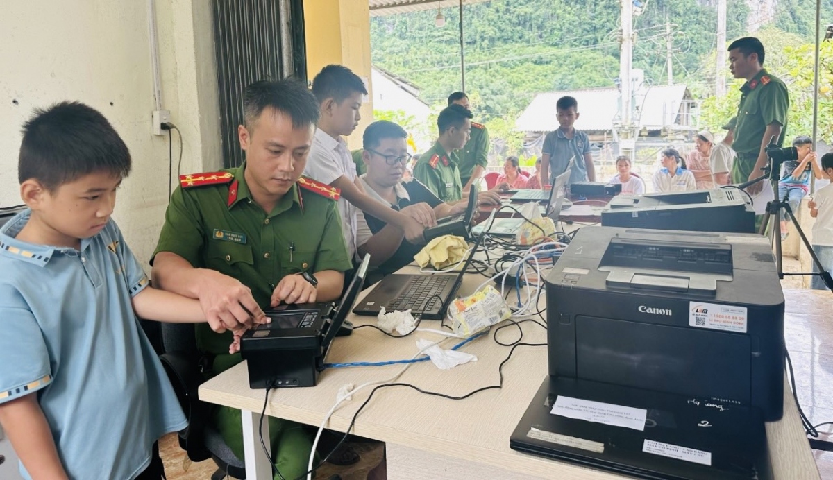 Các tổ triển khai lưu động đến tận các xã biên giới