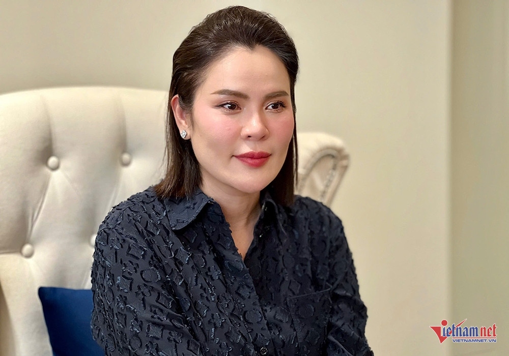 Hoa hậu Phương Lê bật khóc, xin lỗi vì vụ việc ồn ào hát chế lời Quốc ca gây tranh cãi. Cô mong được tha thứ và sẵn sàng lên làm việc với cơ quan chức năng.